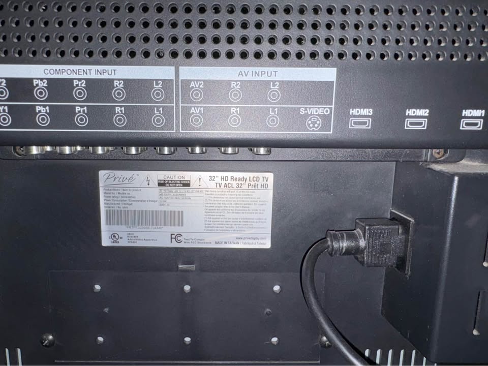 32” HDMI TV with Cables - photo 3