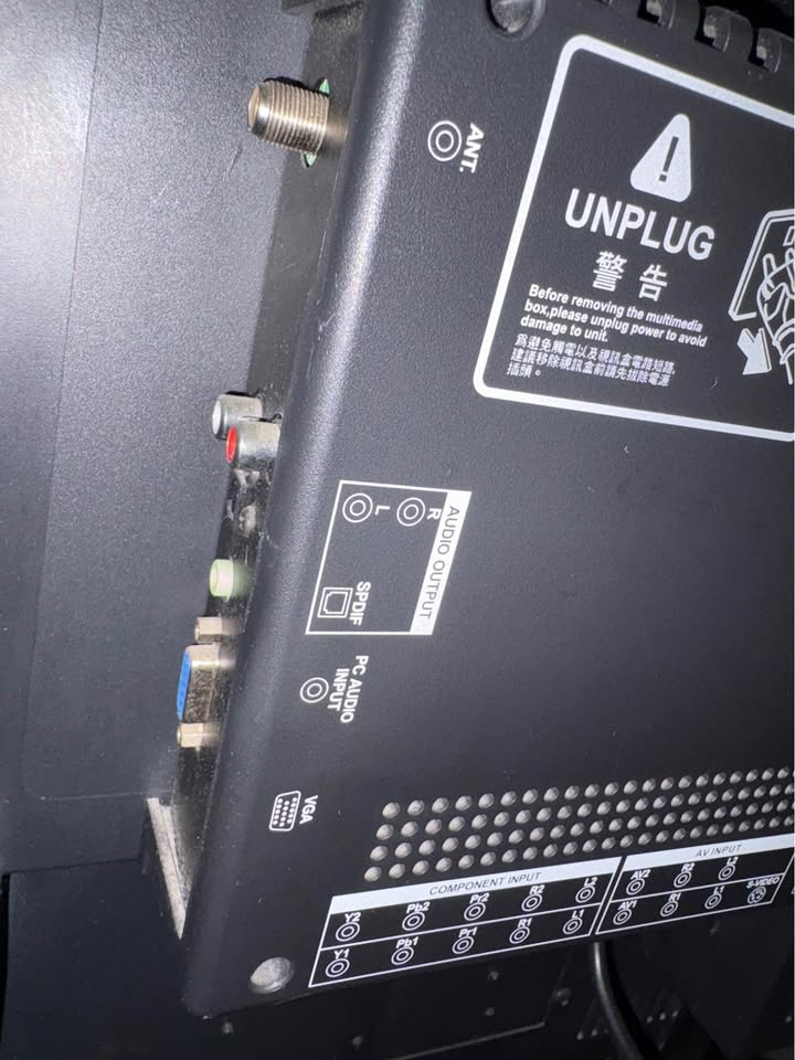 32” HDMI TV with Cables - photo 4