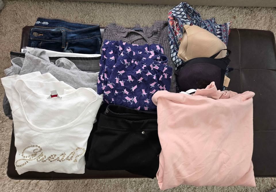 Bags of Brand Name Women's Clothing - photo 3