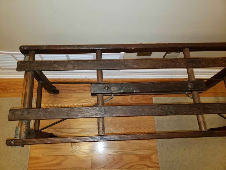 Antique Beatty Wash Stand - photo 3