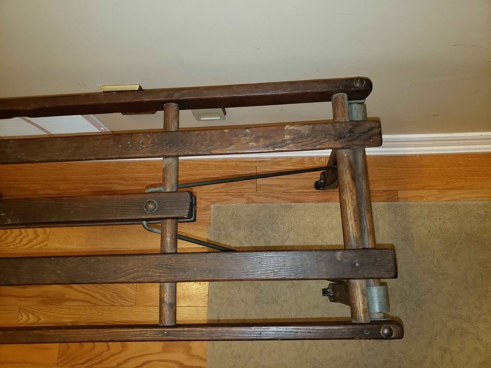 Antique Beatty Wash Stand - photo 4