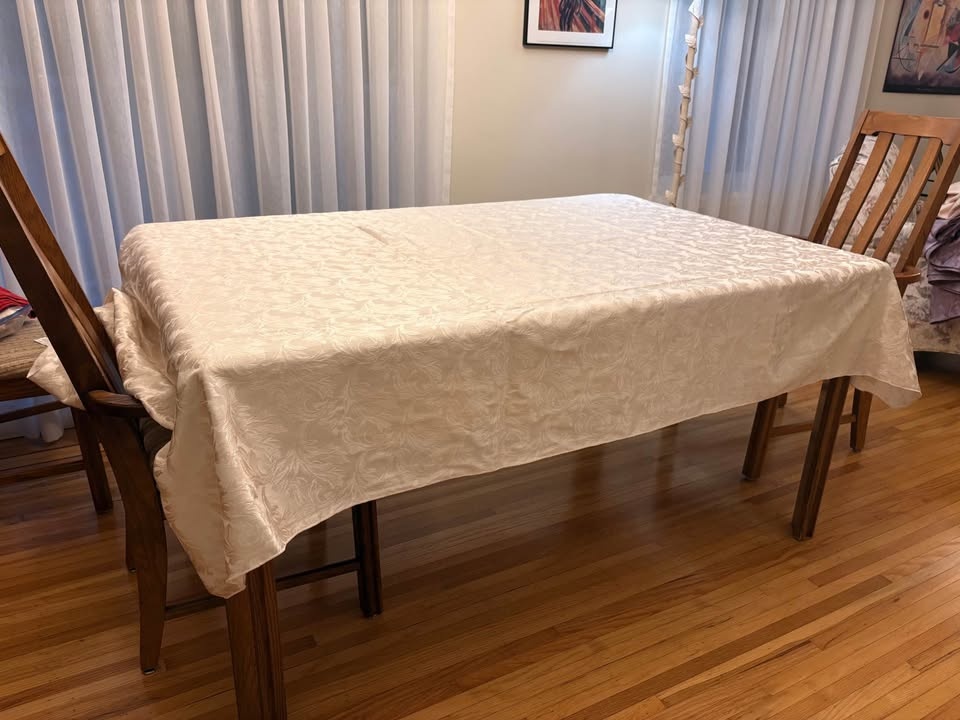 Cream Motif Tablecloth 58"X 102" - photo 2