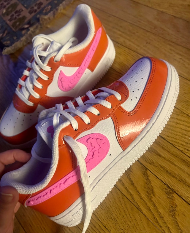 NIKE AIRFORCE 1 LOW GS SNEAKERS (LIMITED EDITION) BRAND NEW!!