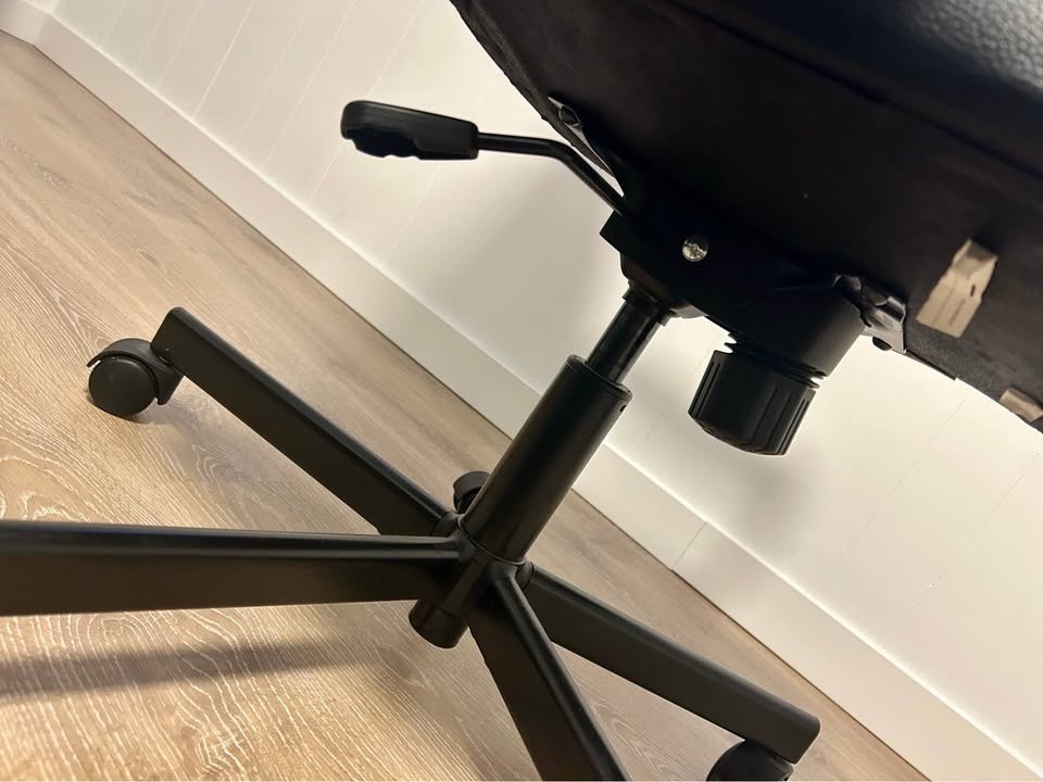 IKEA RENBERGET Office Chair – Adjustable Swivel Desk Chair - photo 3