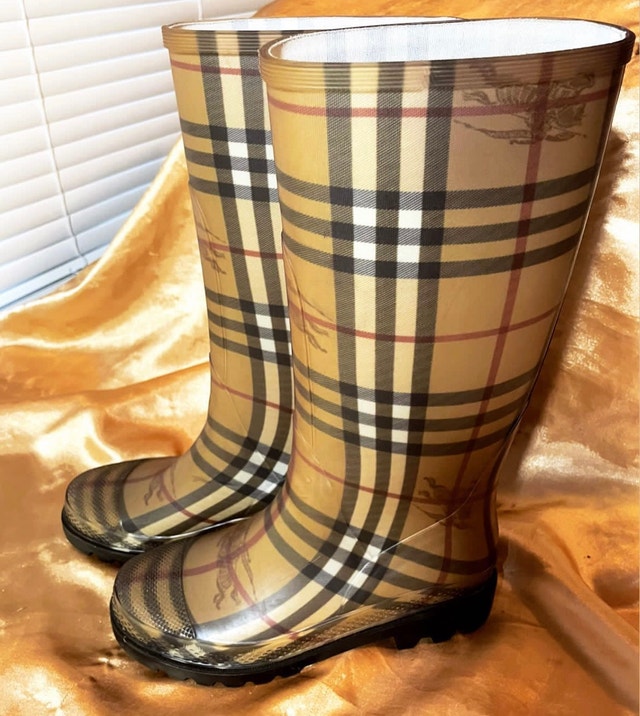 BURBERRY LONDON HAYMARKET CHECK RAIN BOOTS BRAND NEW