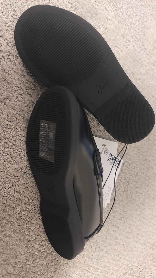 H&M Toddler Dress Shoes - Size 10 - photo 4