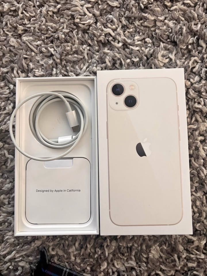 iPhone 13 Starlight