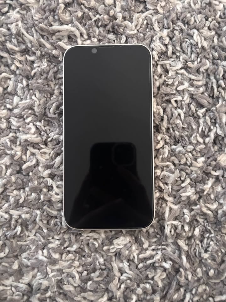 iPhone 13 Starlight - photo 3