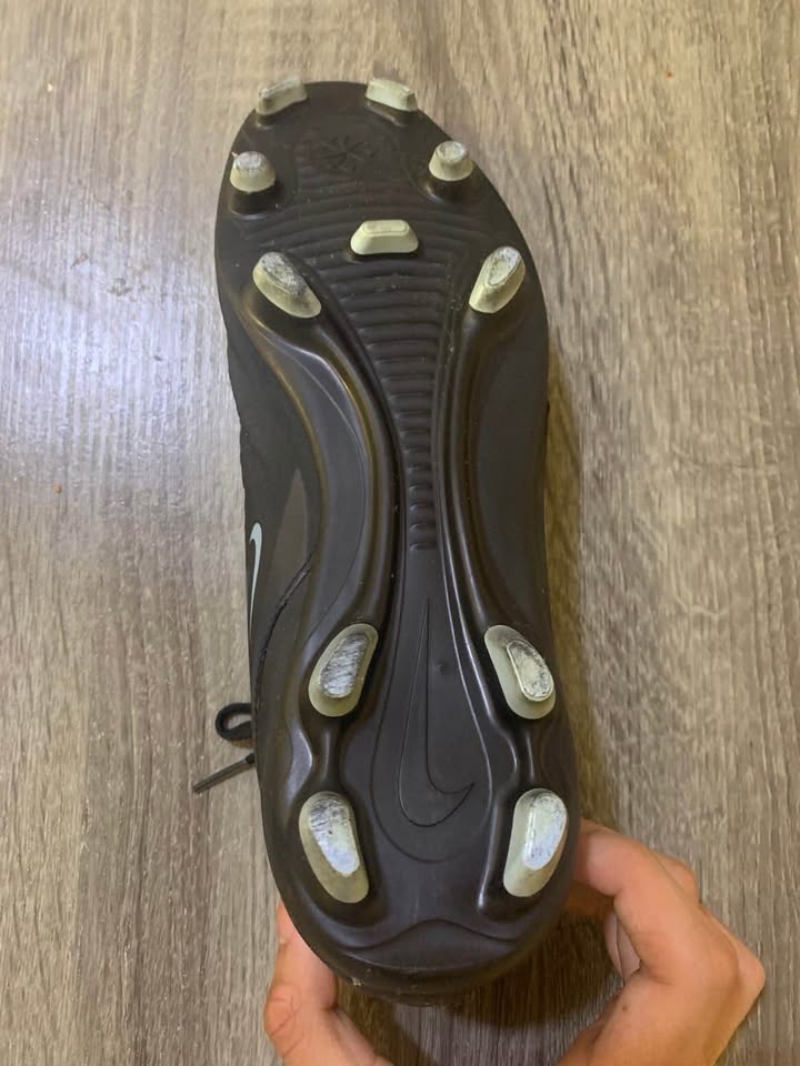Nike Phantom 6 Club Cleats Size 9 - photo 4