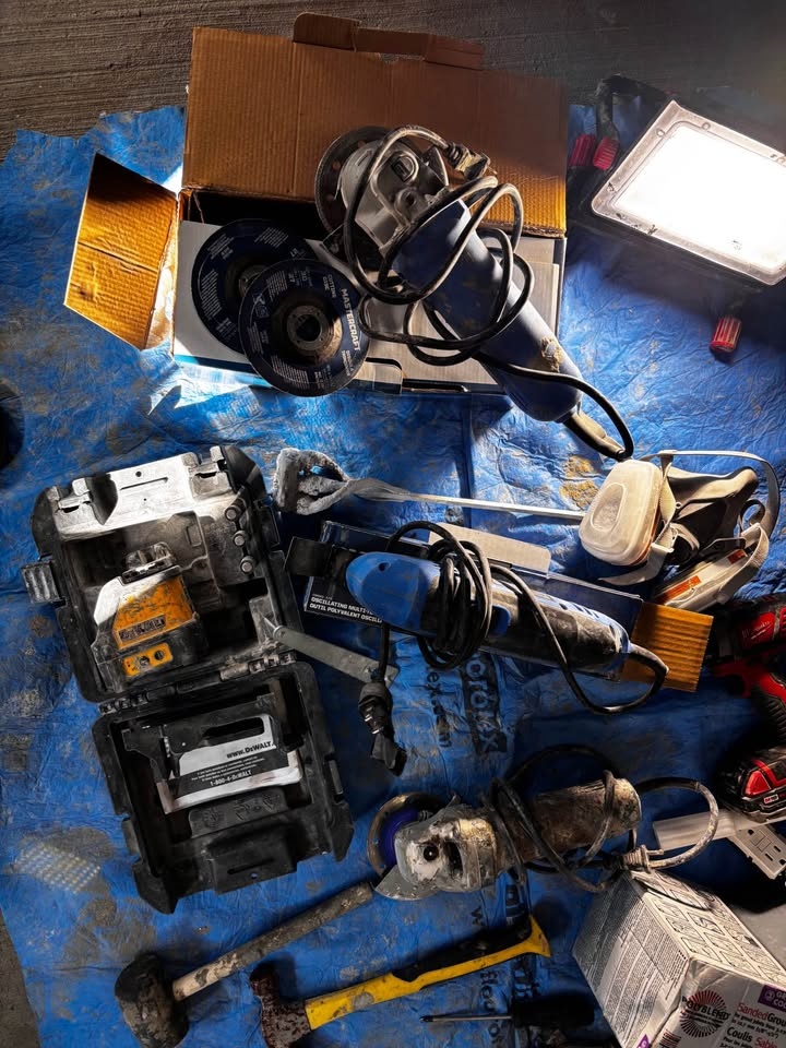 Various Tools: Bosch/Mastercraft Grinders, Laser, etc. - photo 2
