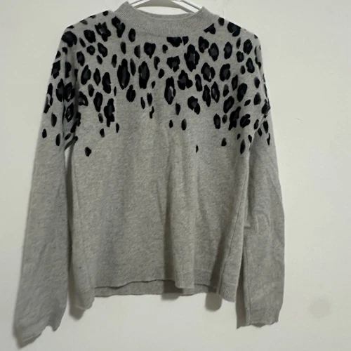 SAKS FIFTH AVENUE 100% CASHMERE Leopard Sweater Gray Womens XS - photo 2
