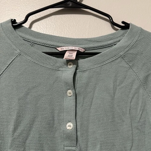 Victoria's Secret Green Waffle Knit Cropped Henley Shirt S - photo 2