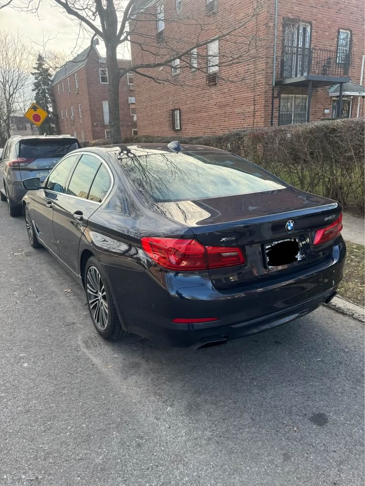 2018 BMW 5 Series 540i xDrive Sedan 4D - photo 4