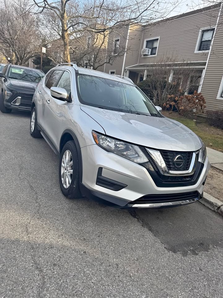 2020 Nissan Rogue SV Sport Utility 4D