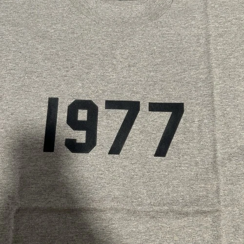 FEAR OF GOD ESSENTIALS SS22 "1977" T Shirt Dark Oatmeal XL - photo 3