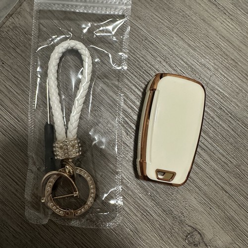 NIP Car Key Holder & Rhinestone Key Chain Set - photo 2