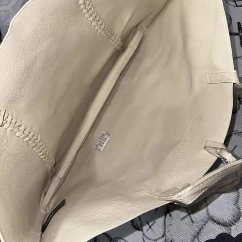 Badgley Mischka Off-White Vegan Leather Tote Bag - photo 4