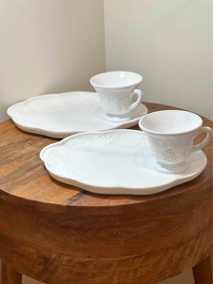 Indiana Colony Harvest Grape Milk Glass Snack Sets