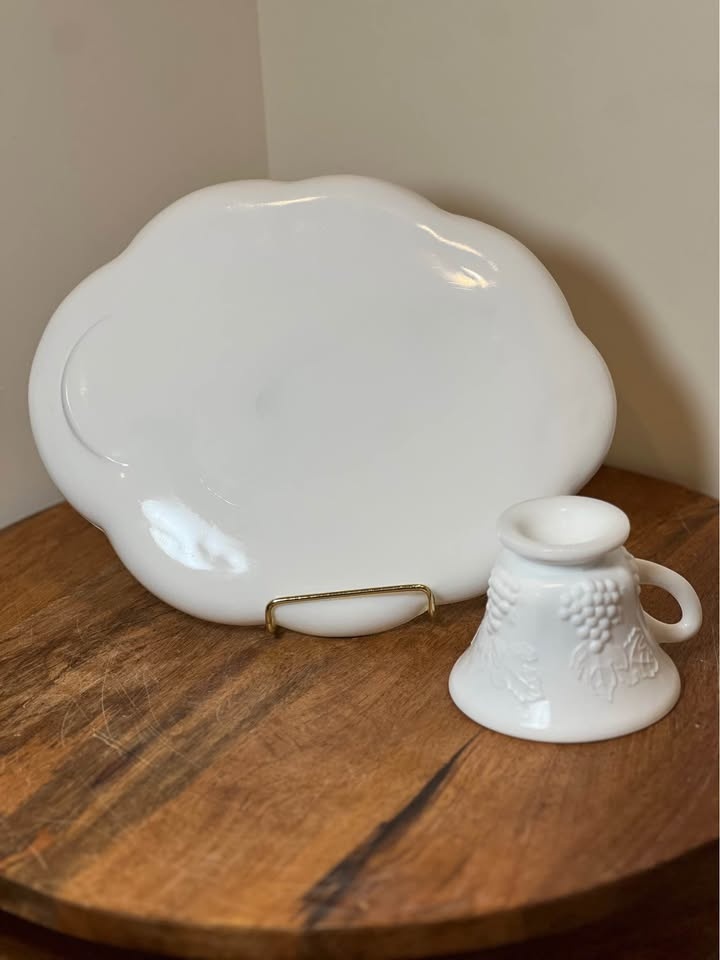 Indiana Colony Harvest Grape Milk Glass Snack Sets - photo 5