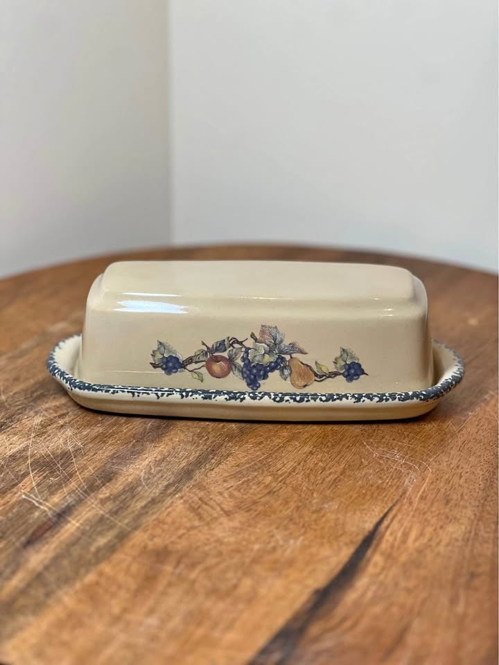 Collectible 2002 Home & Garden Party Fruit Butter Dish