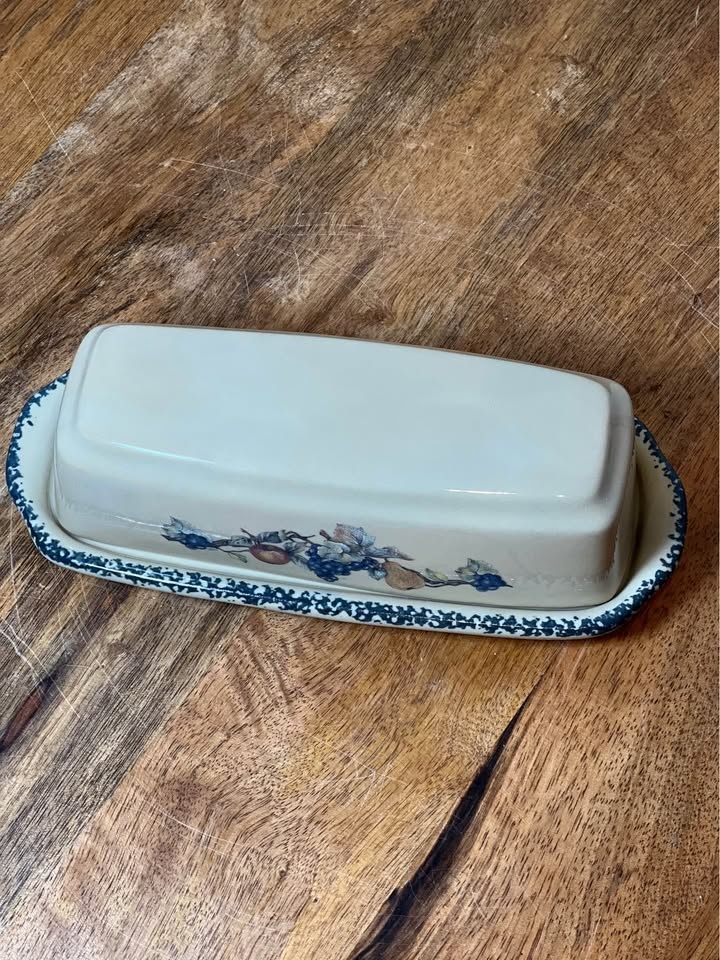 Collectible 2002 Home & Garden Party Fruit Butter Dish - photo 2