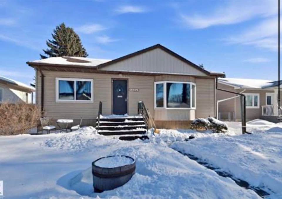 4 Beds 2 Baths - House