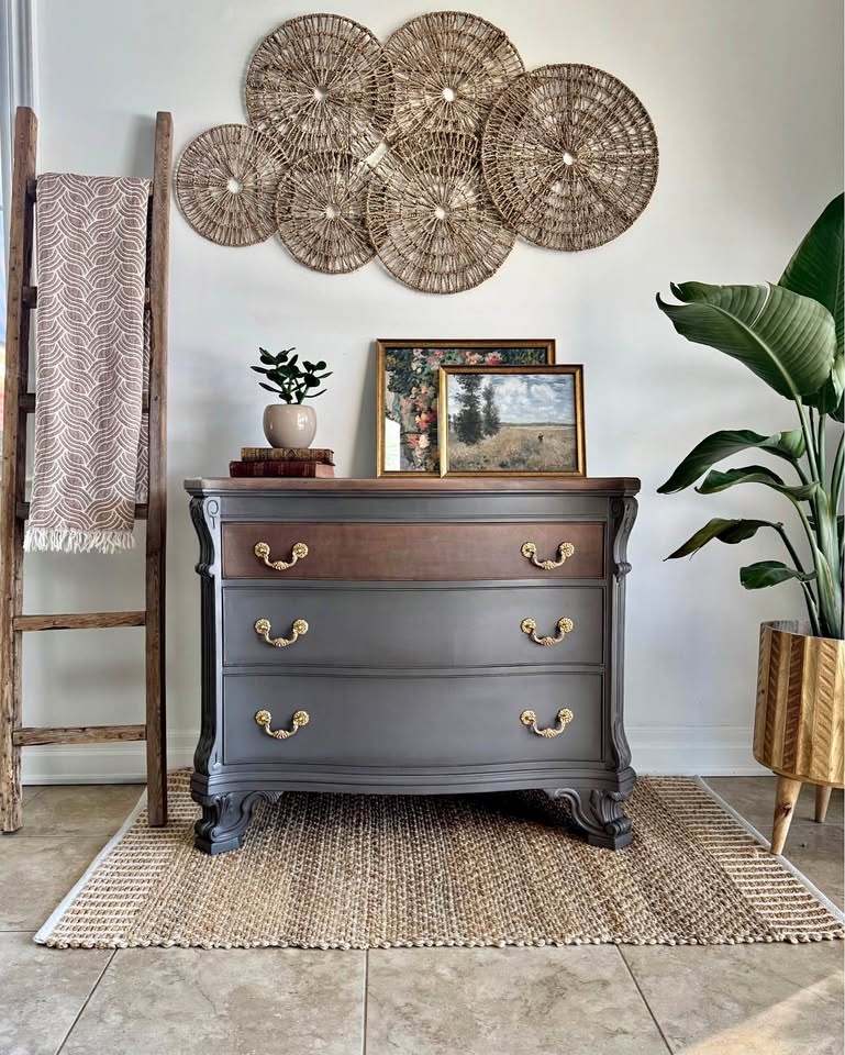 Refinished Vintage Louis XV Dresser / French Provincial Buffet