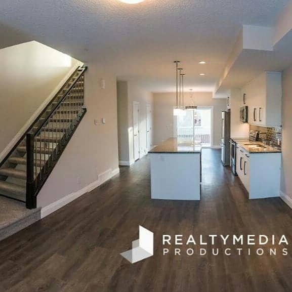 3 Beds 3 Baths Townhouse
