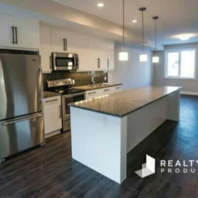 3 Beds 3 Baths Townhouse - photo 2