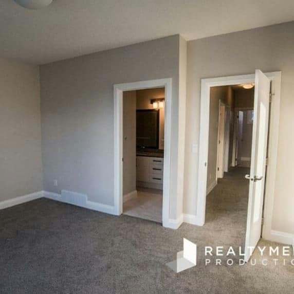3 Beds 3 Baths Townhouse - photo 4