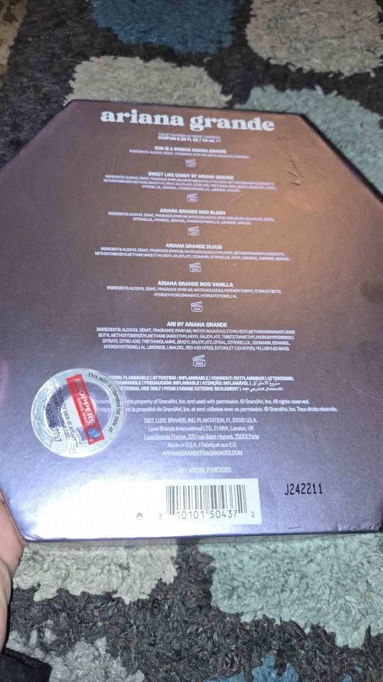 Ariana grande perfume sampler - photo 2