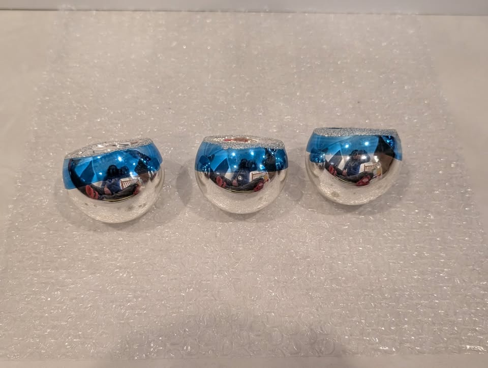 Set of 3 Vintage East Germany Mercury Glass Indent Christmas Orn - photo 4