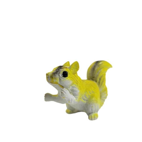 Vintage Miniature Squirrels Chipmunks Figures Made In Hong Kong - photo 4