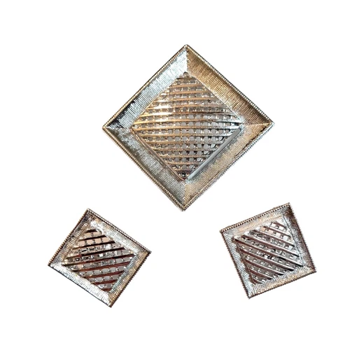 Vintage Sarah Coventry 1971 Criss Cross Brooch & Earrings Set