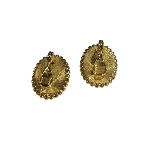Vintage Signed Monet White Oval Clip-On Earrings Gold Tone Bead - photo 2