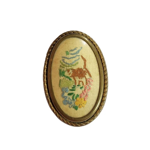 Vintage 1940s Petite Point Needlepoint Brooch