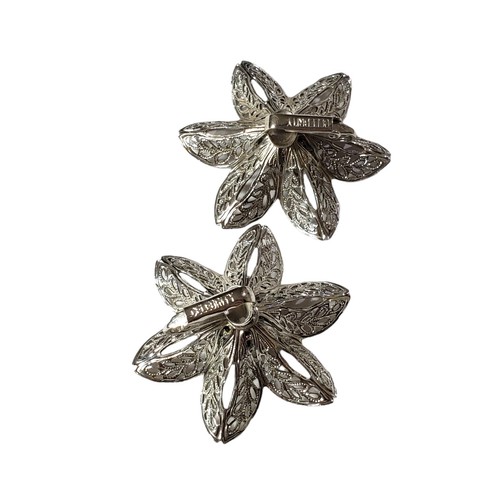 Vintage Celebrity NY Large Flowers Clip on Earrings Silver Tone - photo 2
