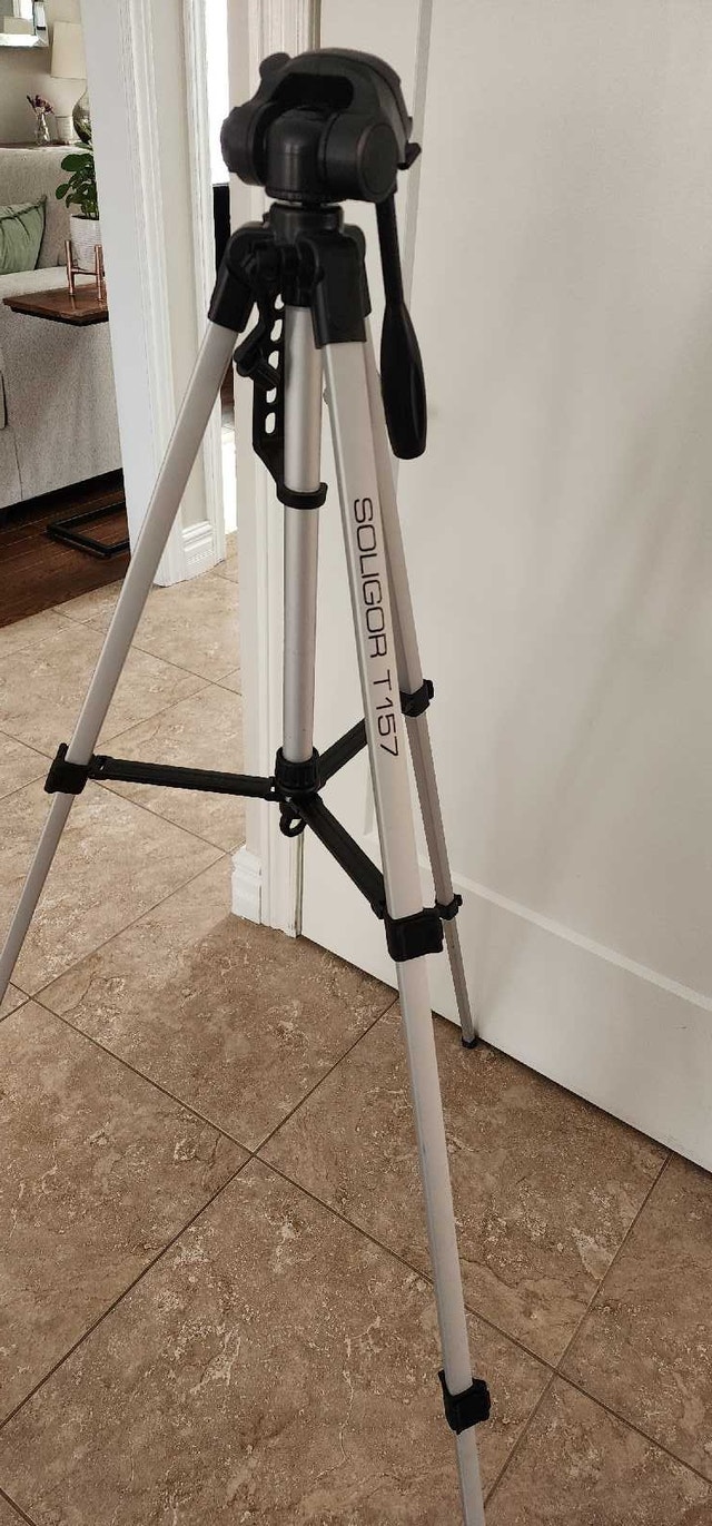 Soligur Camera Tripod