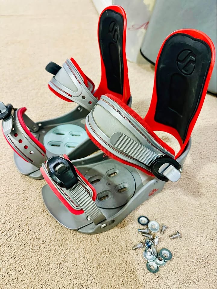 Snowboard Bindings (Size 7-12)