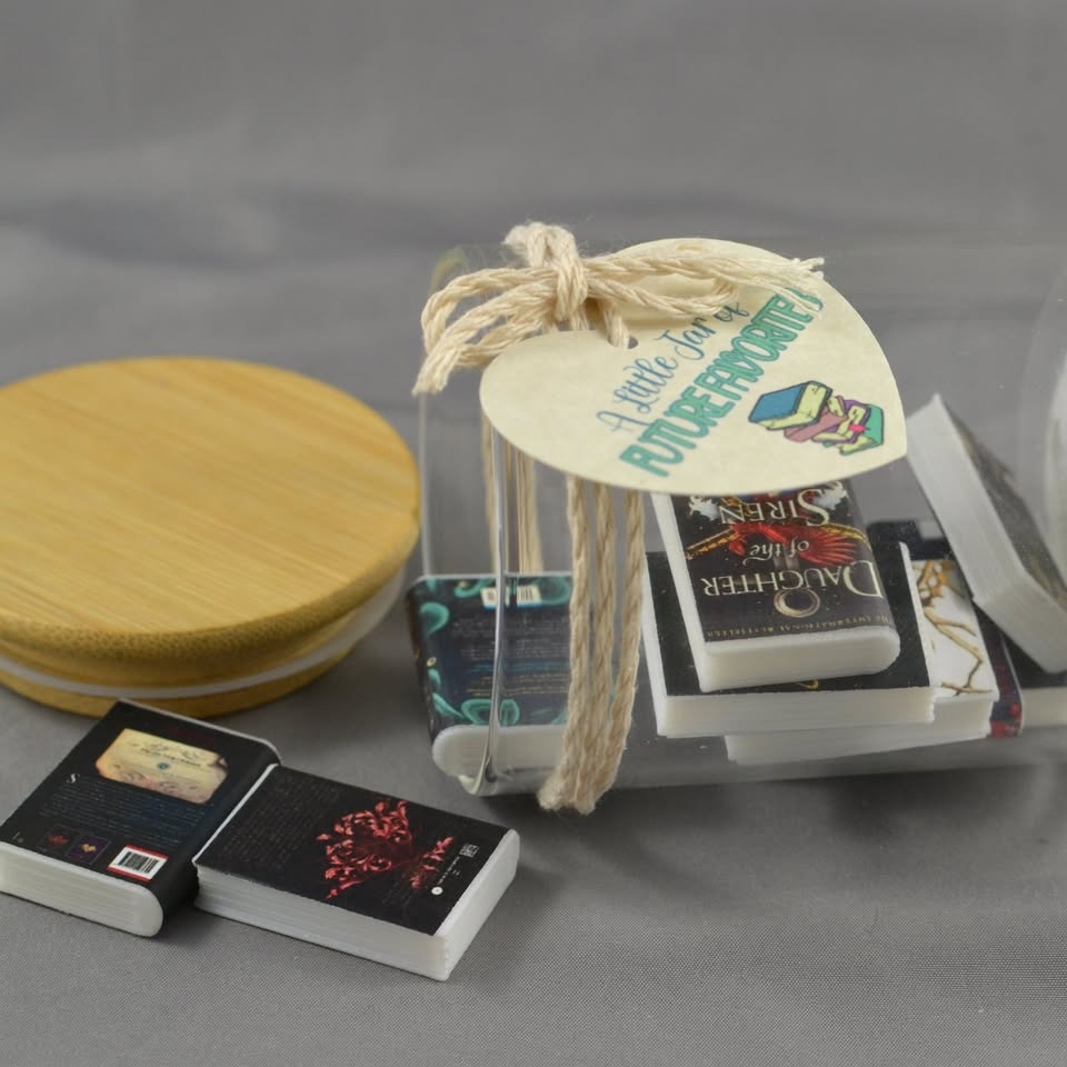 "To Be Read" Jar with 10 Mini Books - photo 3