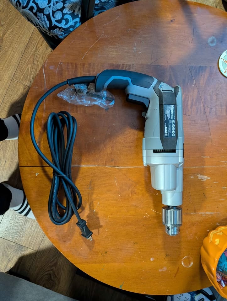 MAXIMUM 8.5A Corded Variable Speed Hammer Drill w/ Keyed Chuck, - photo 2