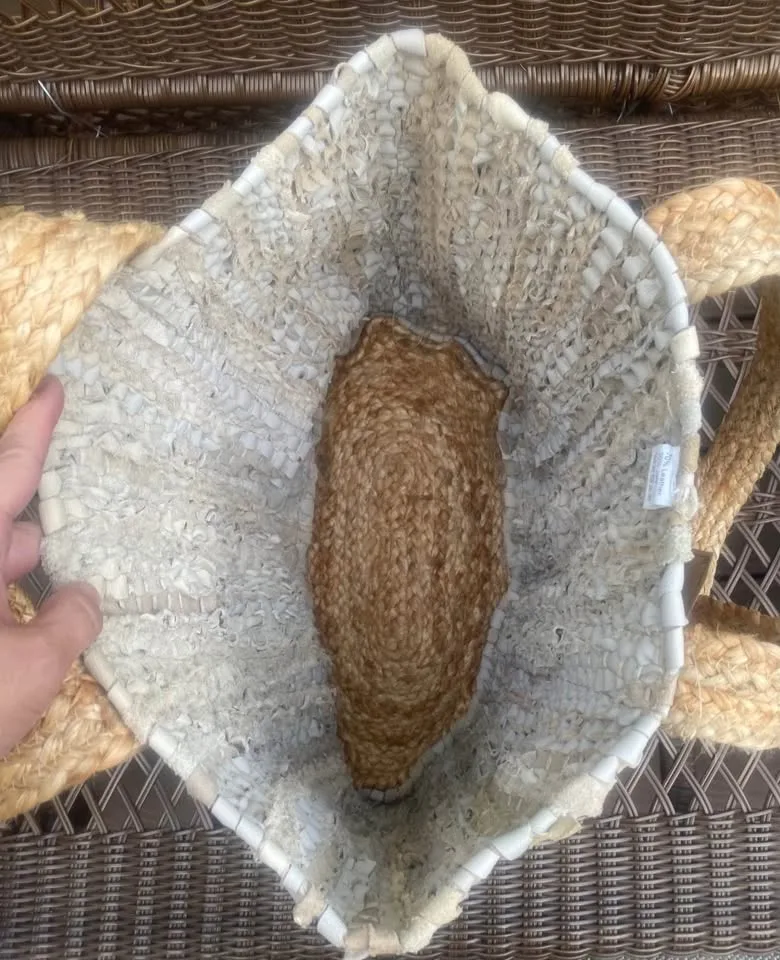 NWT Handwoven Recycled Leather & Virgin Jute Tote image indicator(3)