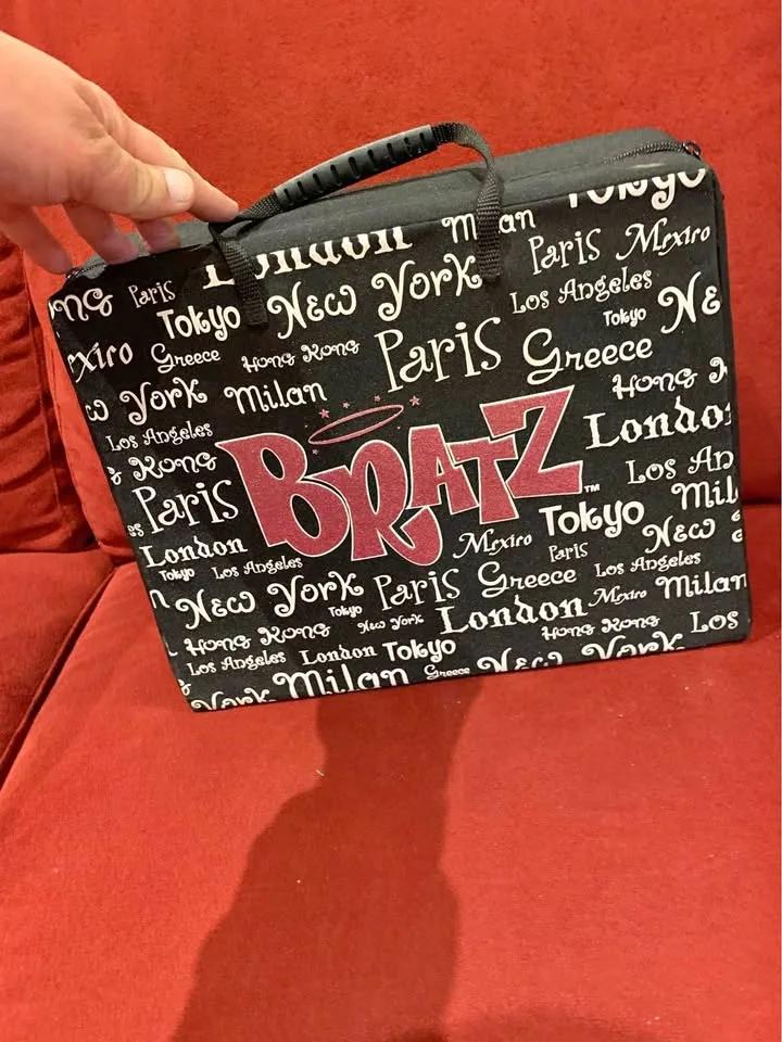 Bratz Suitcase thumbnail