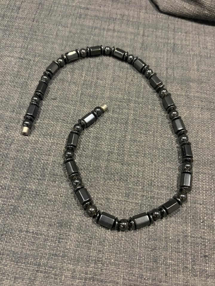 Beaded Magnetic Necklace - photo 2