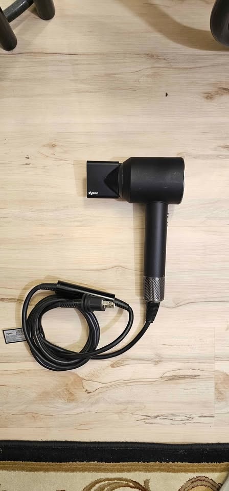 Dyson Supersonic Hair Dryer (Black) - photo 3
