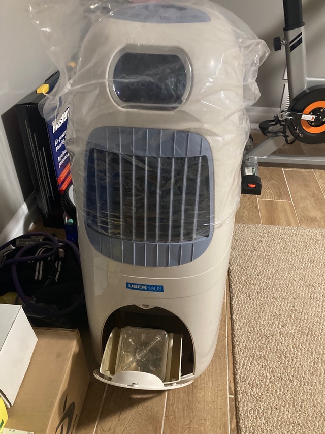Electric Uberhaus Cooling Fan/Humidifier - photo 2