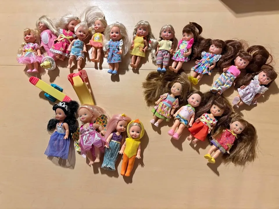 Kelly Doll Lot Used thumbnail