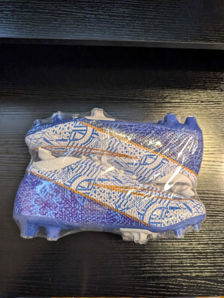 Soccer Cleats Brand New 7.5 - photo 2
