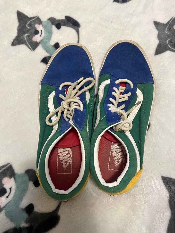 Women's Vans Old Skool Yacht Club Size 10