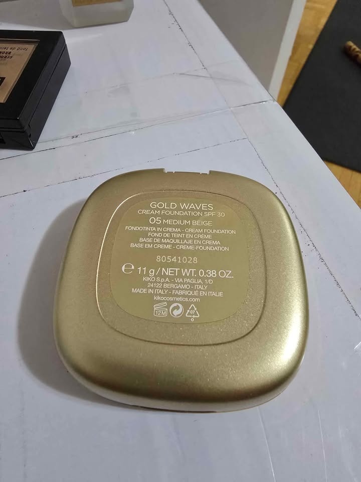 Kiko Milan Golden Waves Cream Foundation - Shade Medium 05 - photo 2